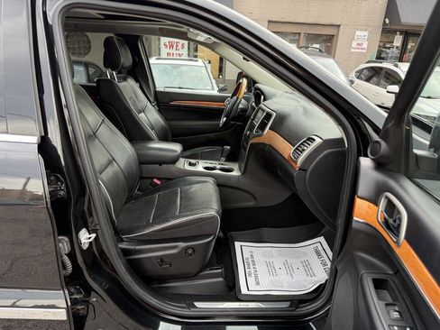 Used 2012 Jeep Grand Cherokee Overland AWD/4WD image 19