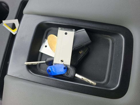 Used 2014 GMC Sierra 1500 2WD Crew Cab w/ Sierra Appearance Package image 9