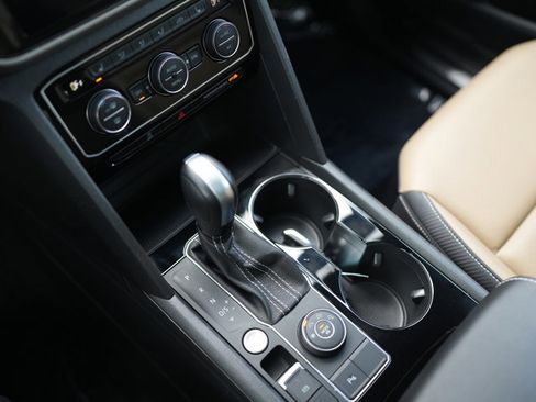 Used 2022 Volkswagen Atlas Cross Sport SE AWD/4WD image 15