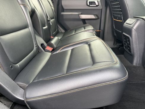 Used 2023 Ford Bronco Badlands image 16