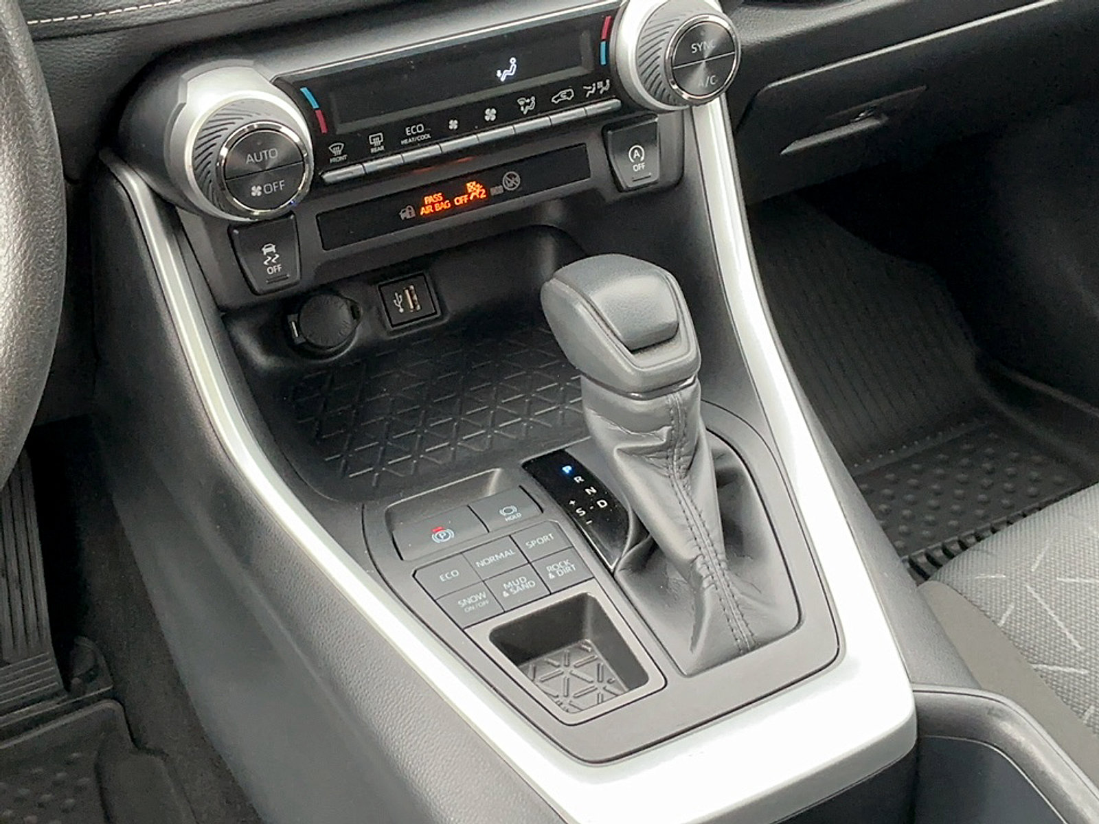 Certified 2025 Toyota RAV4 XLE AWD/4WD image 18