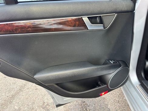 Used 2012 Mercedes-Benz C 300 4MATIC Sedan image 40