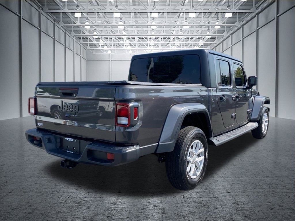 Used 2023 Jeep Gladiator Sport AWD/4WD image 5