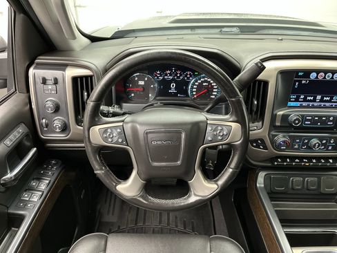 Used 2019 GMC Sierra 2500 Denali image 16