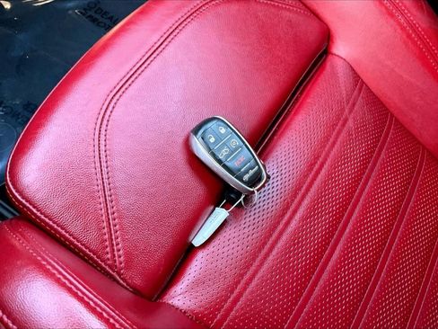 Used 2022 Alfa Romeo Giulia Veloce image 11