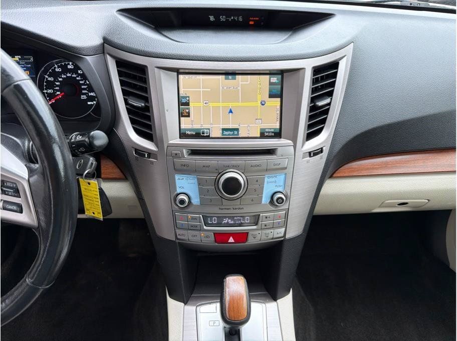 Used 2014 Subaru Outback 2.5i Limited AWD/4WD image 16