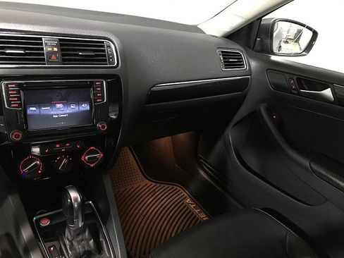 Used 2016 Volkswagen Jetta SEL w/ Lighting Package image 25