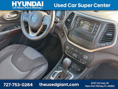 Used 2014 Jeep Cherokee Latitude w/ Comfort/Convenience Group image 7