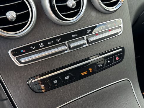 Used 2022 Mercedes-Benz GLC 300 image 20