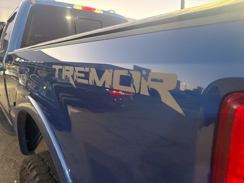 Used 2022 Ford F250 Lariat w/ Tremor Off-Road Package AWD/4WD image 8