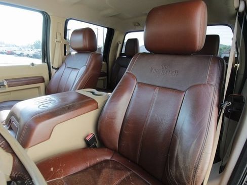 Used 2013 Ford F350 King Ranch w/ King Ranch w/Chrome Pkg image 3