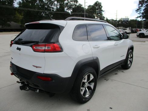 Used 2014 Jeep Cherokee Trailhawk w/ Technology Group AWD/4WD image 7
