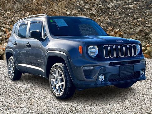 Used 2019 Jeep Renegade Latitude w/ Cold Weather Group image 11