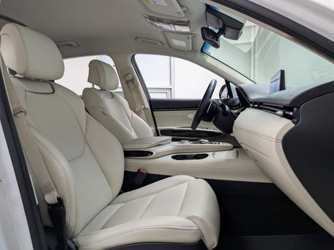 Used 2023 Genesis GV70 2.5T w/ Cargo Package image 22