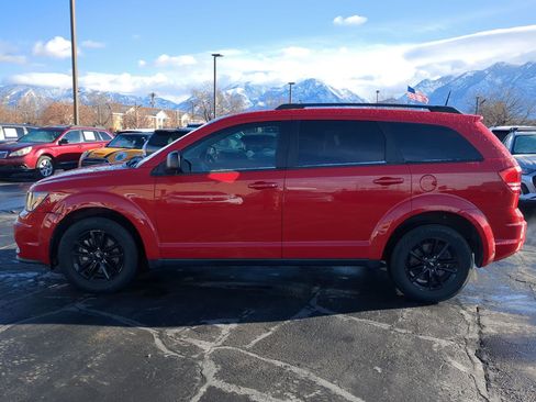 Used 2020 Dodge Journey SE w/ Blacktop Package image 9