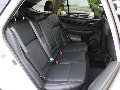 Used 2019 Subaru Outback 2.5i Limited image 31