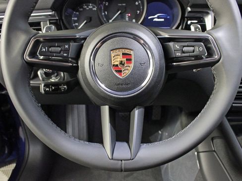 Certified 2025 Porsche Macan image 21