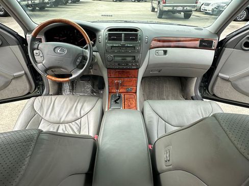 Used 2003 Lexus LS 430 RWD image 33
