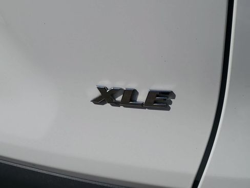 Used 2025 Toyota RAV4 XLE FWD image 11