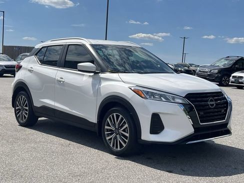 Used 2024 Nissan Kicks SV FWD image 15