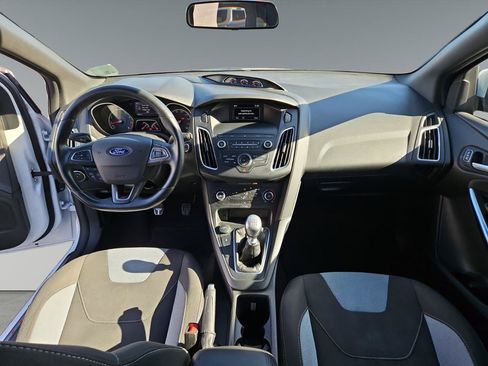 Used 2018 Ford Focus ST FWD image 10