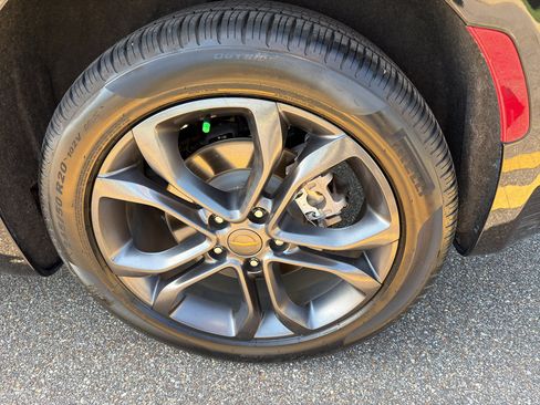 Certified 2023 Chrysler Pacifica Touring-L w/ Road Tripper Package AWD/4WD image 9