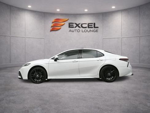 Used 2023 Toyota Camry XSE image 38