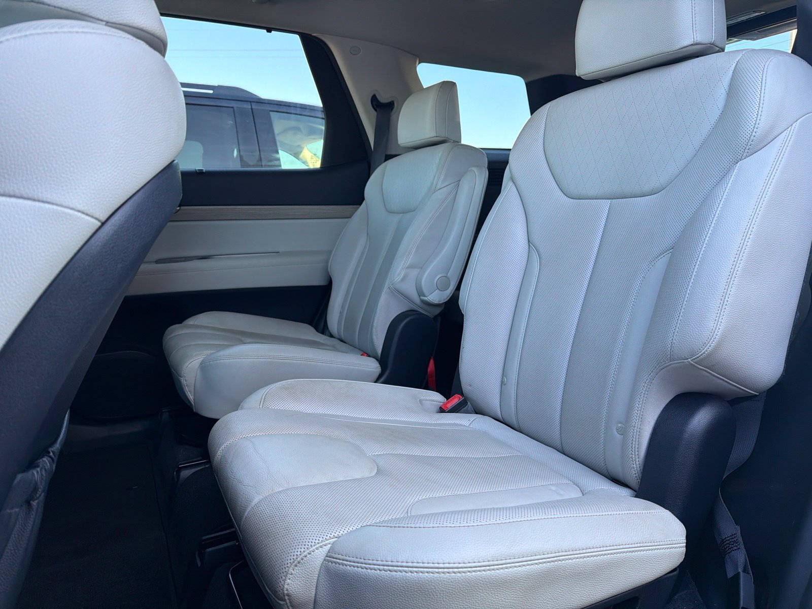 Used 2021 Hyundai Palisade SEL w/ Premium Package FWD image 12