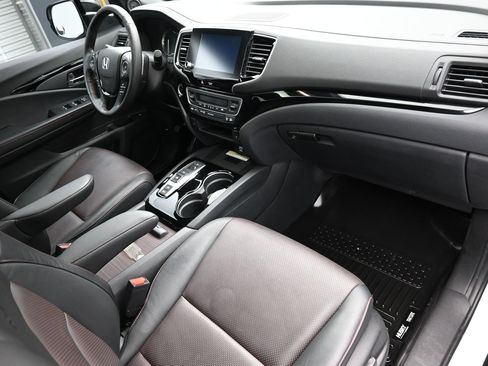 Used 2021 Honda Ridgeline Black Edition image 37