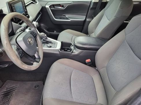 Used 2022 Toyota RAV4 XLE AWD/4WD image 11