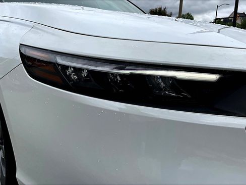 Used 2023 Honda Accord EX image 30