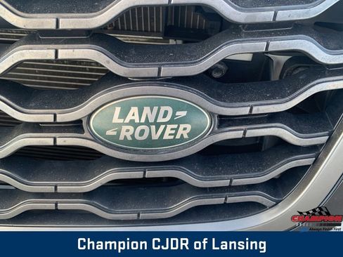 Used 2018 Land Rover Range Rover Velar R-Dynamic SE image 9