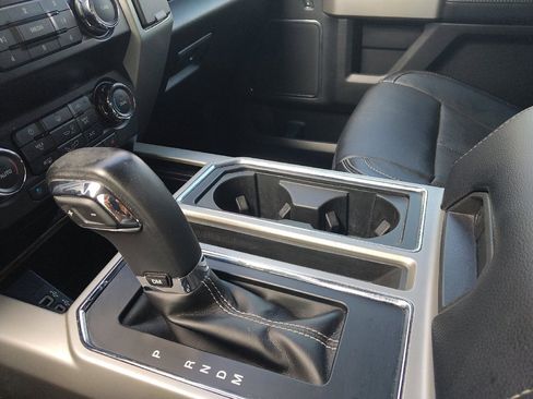 Used 2019 Ford F150 Lariat RWD image 26