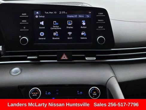 Used 2023 Hyundai Elantra SEL image 18