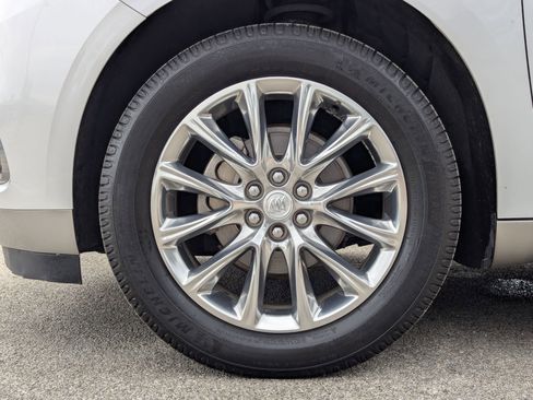 Used 2020 Buick Enclave Essence w/ Sound and Sites Package image 31