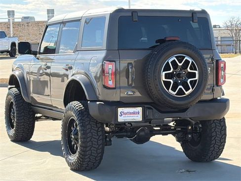 Used 2025 Ford Bronco Outer Banks image 6