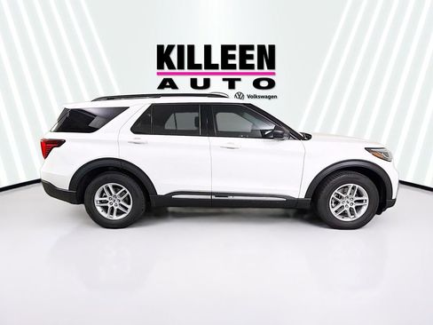 New 2025 Ford Explorer Active image 8