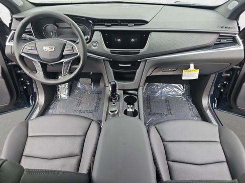 Used 2025 Cadillac XT5 Premium Luxury w/ LPO, Floor Liner Package AWD/4WD image 9