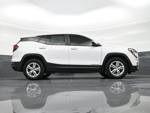 Used 2024 GMC Terrain SLE FWD image 26