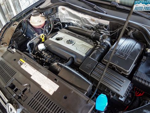 Used 2017 Volkswagen Tiguan S image 27