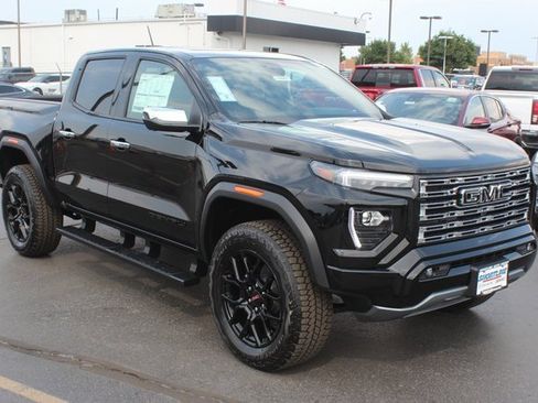 New 2026 GMC Canyon Denali w/ LPO, Denali Black Edition image 9