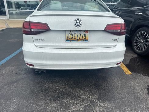 Used 2016 Volkswagen Jetta Sport FWD image 10