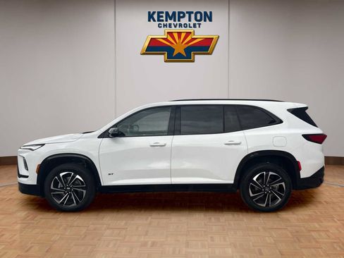 Used 2026 Buick Enclave Sport Touring FWD image 3