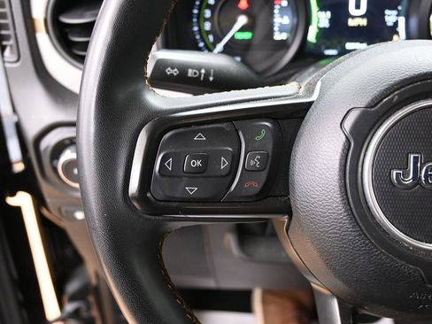 Used 2024 Jeep Wrangler Unlimited w/ Convenience Group image 19