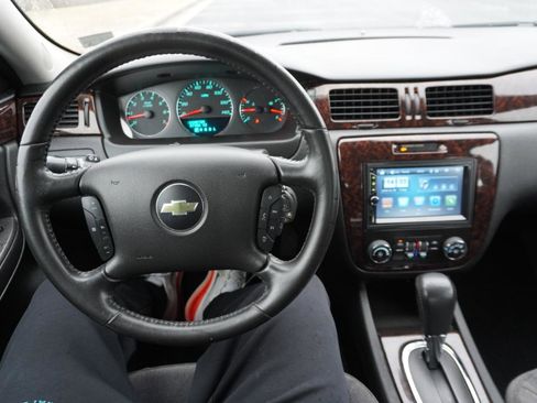 Used 2014 Chevrolet Impala LT w/ LT Sunroof Package image 34