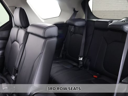 Used 2025 Honda Pilot EX-L image 7