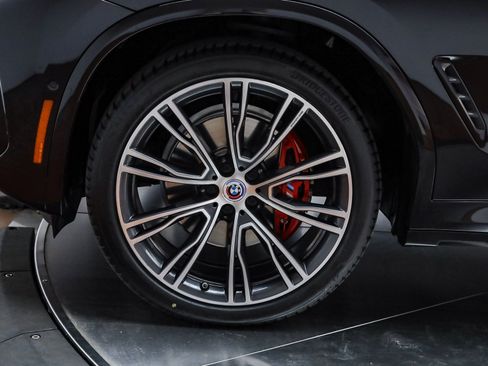 Certified 2023 BMW X4 M40i w/ Premium Package image 12