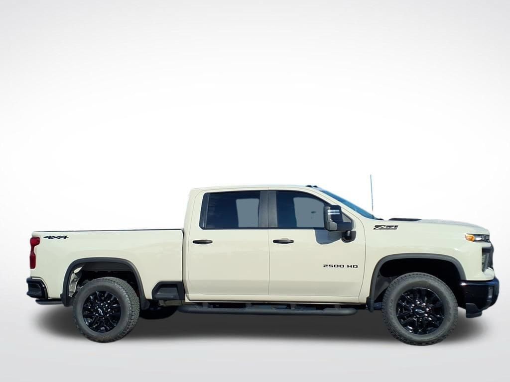 New 2026 Chevrolet Silverado 2500 Custom w/ Custom Value Package AWD/4WD image 2