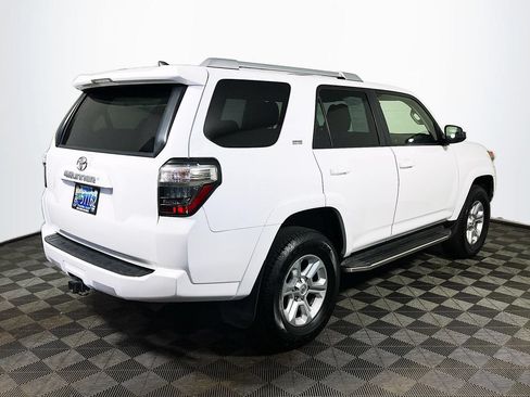 Certified 2018 Toyota 4Runner SR5 AWD/4WD image 7