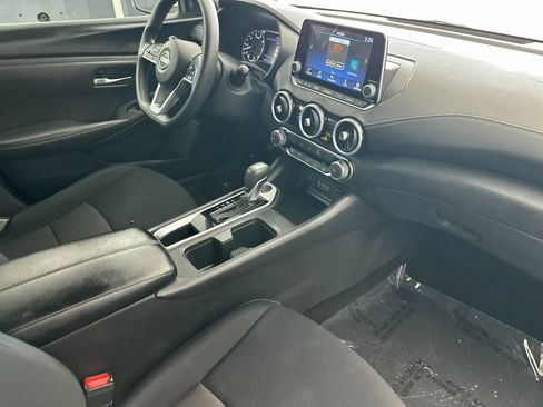 Used 2024 Nissan Sentra SV FWD image 14